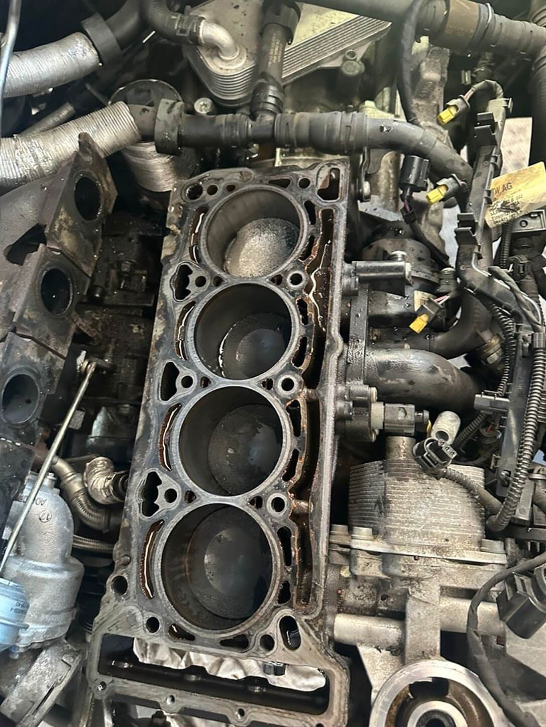 Einblick in die Werkstatt von MTH Motorinstandsetzung